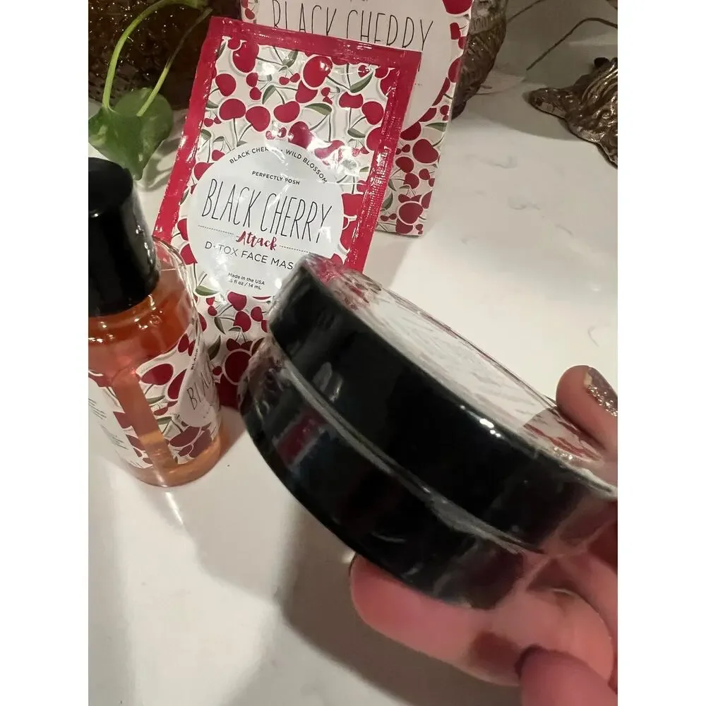 Perfectly Posh 🍒 perfectly